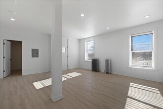 6969 N Bell Ave in Chicago, IL - Building Photo - Building Photo