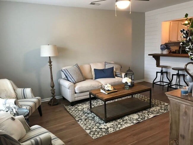 409 Caldwell Loop in Jacksonville, NC - Building Photo - Building Photo