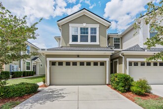 3851 Aubrey Ln in Orange Park, FL - Foto de edificio - Building Photo