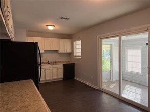 9478 Woodcrest Dr in Shreveport, LA - Building Photo - Building Photo