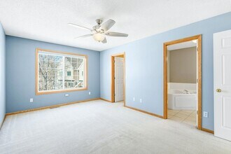 10514 8th Ave N in Minneapolis, MN - Building Photo - Building Photo