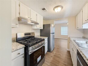 1884 Shenandoah Valley Ln SE in Smyrna, GA - Building Photo - Building Photo