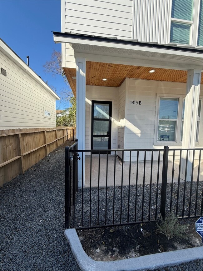 1815 McKee St in Houston, TX - Foto de edificio - Building Photo