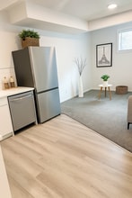 7713-174A 174 Ave NW in Edmonton, AB - Building Photo - Building Photo
