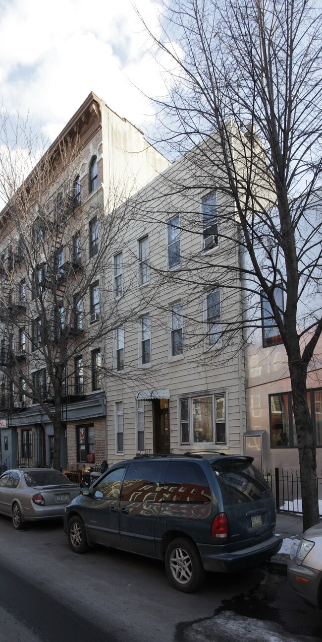 200 Green St