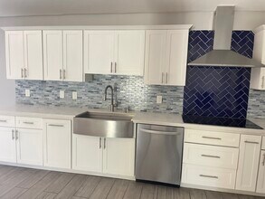5100 El Jardin Cir in Harlingen, TX - Building Photo - Building Photo