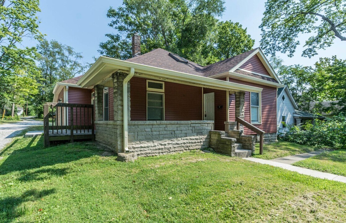 311 E 11th St in Bloomington, IN - Building Photo