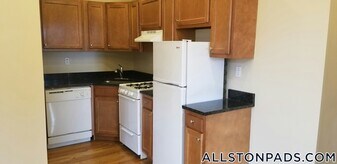 1197 Commonwealth Ave in Boston, MA - Building Photo