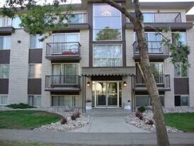 Millennium Manor in Edmonton, AB - Building Photo