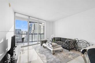 475 Brickell Ave in Miami, FL - Building Photo - Building Photo