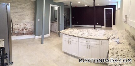 231 Norfolk St, Unit 1 in Cambridge, MA - Foto de edificio - Building Photo