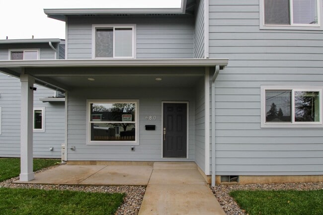 2295 Maple Ave NE in Salem, OR - Building Photo - Building Photo