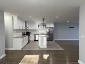 171 N 17th St in East Orange, NJ - Building Photo - Building Photo