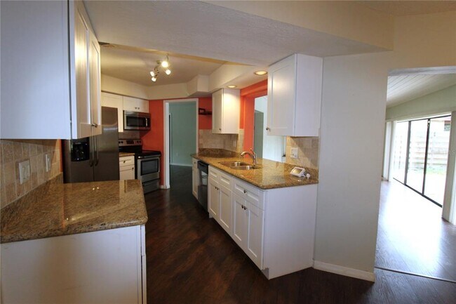 6426 Jarvis Rd in Sarasota, FL - Building Photo - Building Photo