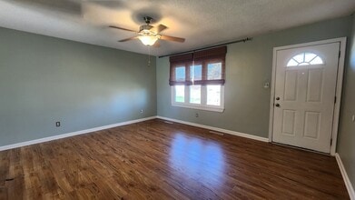 924 Carriage Hill Rd in Virginia Beach, VA - Building Photo - Building Photo