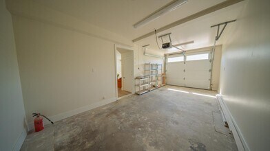 1541 W 65th St in Los Angeles, CA - Foto de edificio - Building Photo
