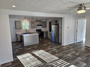 717 Long Branch Rd in Grover, NC - Building Photo - Building Photo