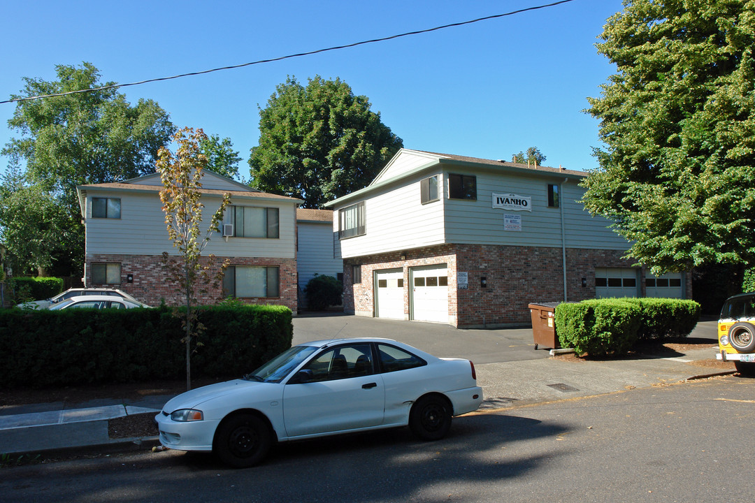 Ivanho in Portland, OR - Foto de edificio