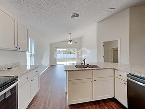 311 Hartwell Ln in Davenport, FL - Building Photo - Building Photo