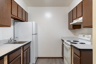 Niche Carrollton in Saginaw, MI - Building Photo - Interior Photo