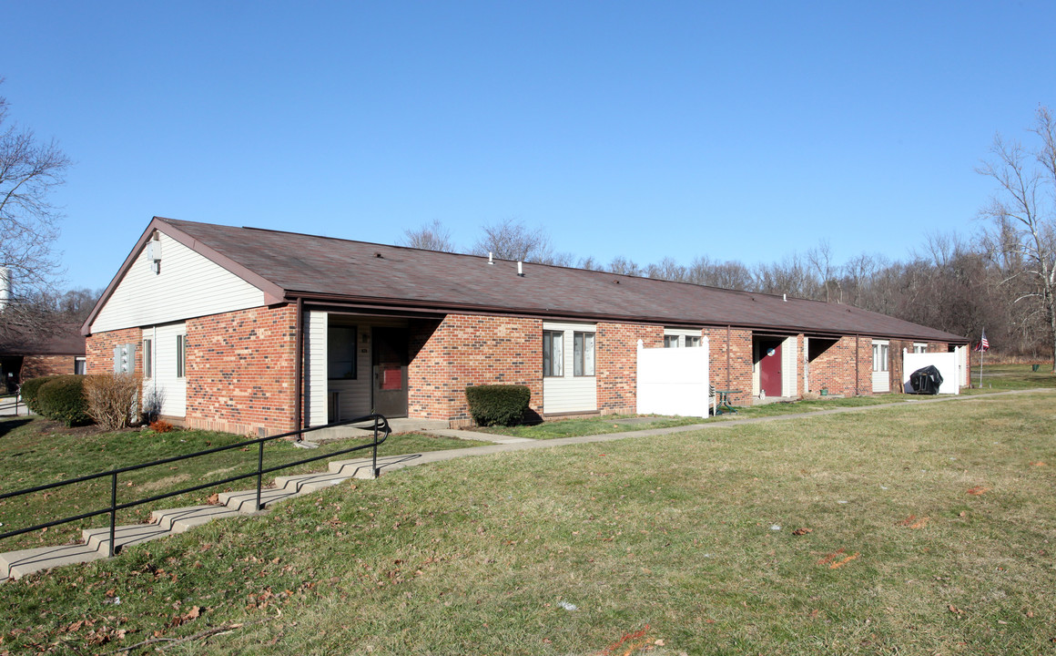 Lancaster Club Apartments in Lancaster, OH - Building Photo