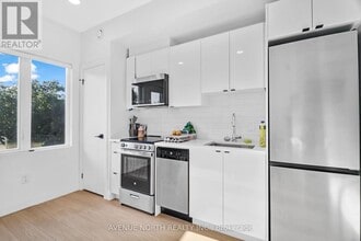 368 Tweedsmuir Ave in Ottawa, ON - Building Photo - Building Photo