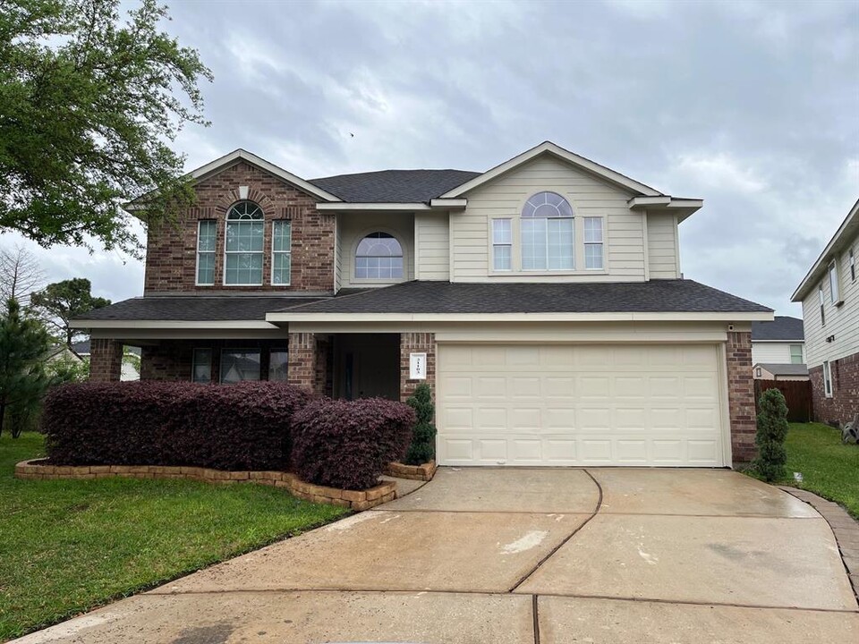 21103 N Valley Ct in Houston, TX - Building Photo