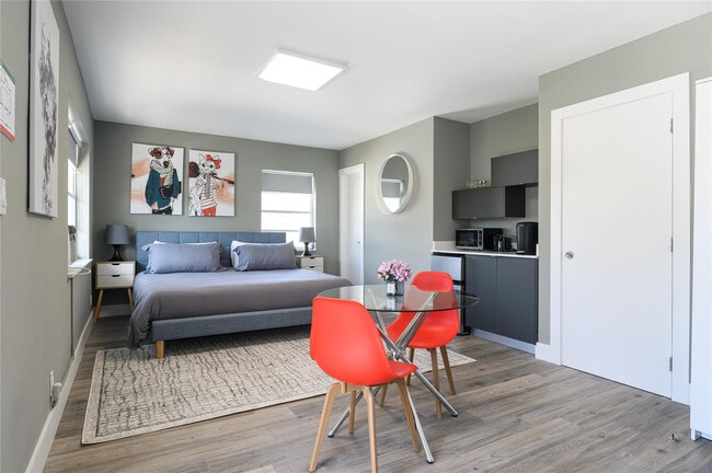 property at 1020 N Victoria Park Rd