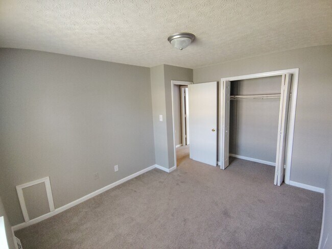 property at 16 Duiguid Dr