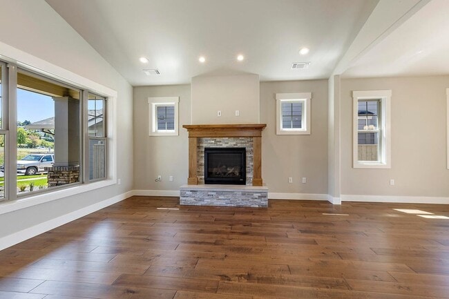 4427 Merlot Ct in Medford, OR - Building Photo - Building Photo