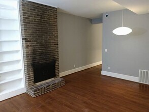 302 9th St NE in Washington, DC - Building Photo - Building Photo