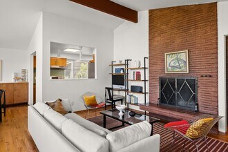 1529 Hemlock St in Lake Oswego, OR - Building Photo - Building Photo