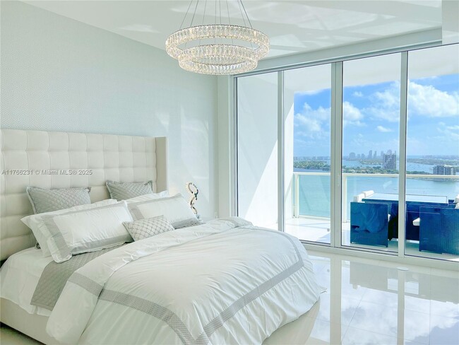 property at 2020 N Bayshore Dr
