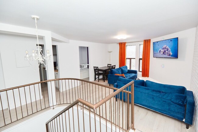 1711 R. Saint-Denis in Montréal, QC - Building Photo - Building Photo
