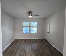 2307 N Congress Ave, Unit 32 in Boynton Beach, FL - Building Photo - Building Photo