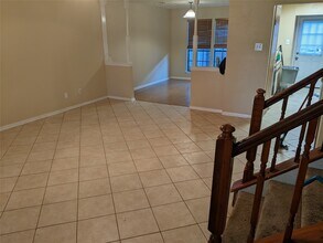 17303 Saturn Ln in Houston, TX - Building Photo - Building Photo