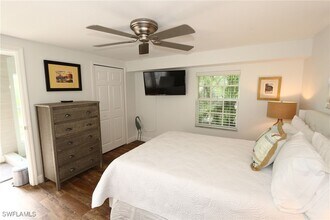 714 11th St N in Naples, FL - Building Photo - Building Photo