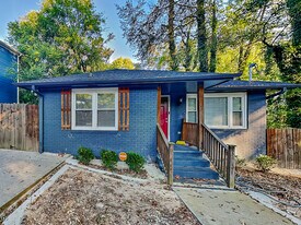 2875 3rd Ave SW in Atlanta, GA - Building Photo