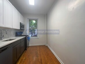 106 Pinehurst Ave in New York, NY - Building Photo - Building Photo