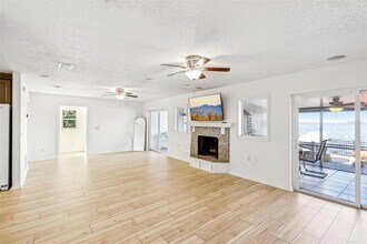 3420 Lake Harney Cir in Geneva, FL - Building Photo - Building Photo