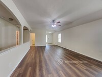 8614 Chaletford Dr in Houston, TX - Building Photo - Building Photo