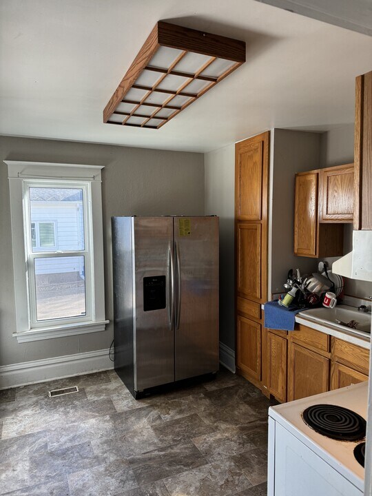 414 N Broadway in Fergus Falls, MN - Building Photo