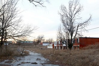 8119 Brennen St in St. Louis, MO - Foto de edificio - Building Photo