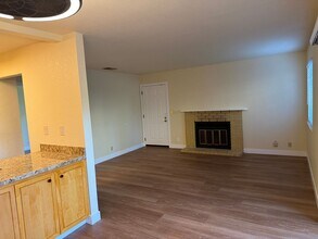 1707 La Terrace Cir in San Jose, CA - Building Photo - Building Photo