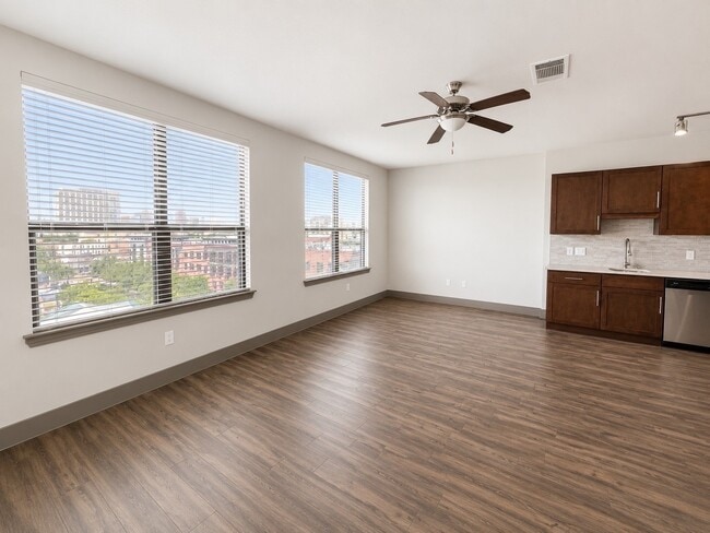 property at 2910 Milam St