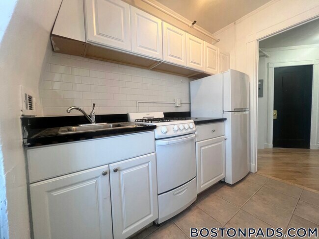 property at 91 Westland Ave
