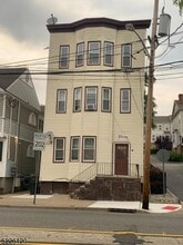 6 MacCulloch Ave in Morristown, NJ - Building Photo - Building Photo