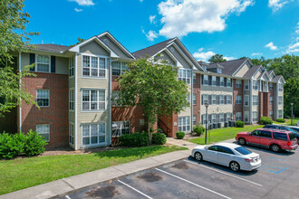 Wisteria Place Apartments in Summerville, SC - Foto de edificio - Building Photo