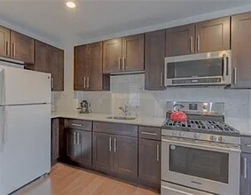39 Throop Ave in New Brunswick, NJ - Building Photo - Building Photo
