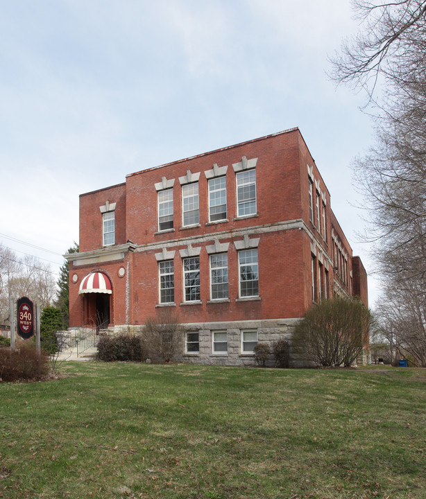 340 West St in Pittsfield, MA - Building Photo